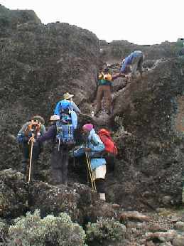 Dy4_050_climb_wall.jpg (14814 bytes)
