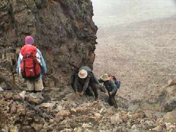 Dy5_023_climb.jpg (14609 bytes)