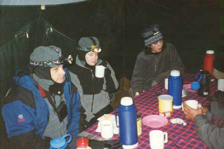 Kili_brkfst.jpg (13788 bytes)